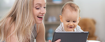 Co ekrany robią z mózgiem niemowlęcia? 10-letnie badanie daje jasną odpowiedź