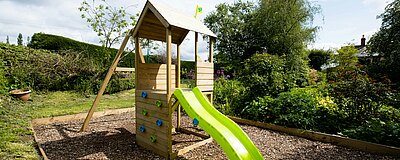 Jak wybrać bezpieczny przydomowy plac zabaw dla dzieci?