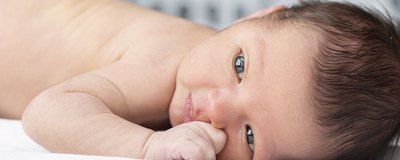 Jak pielęgnować oczy niemowlaka?