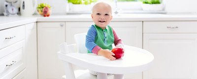 Krzesełko do karmienia dziecka - od kiedy i jak wybrać?