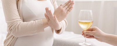 Jesteś w ciąży? Odstaw alkohol, bo nawet niewielka ilość może wpłynąć na rozwój mózgu dziecka