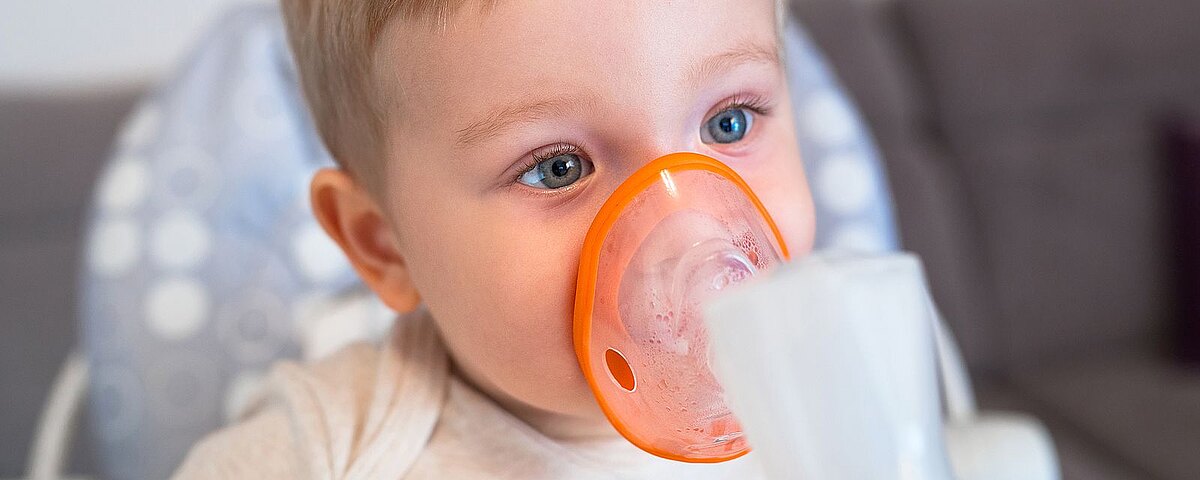 Katar u niemowlaka. Objawy, leczenie, zapobieganie