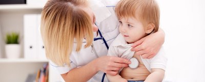 Chrypka u dziecka – przyczyny objawy i domowe sposoby