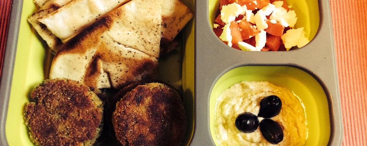 Kotleciki z soczewicy i hummus - smakowita zmiana planów