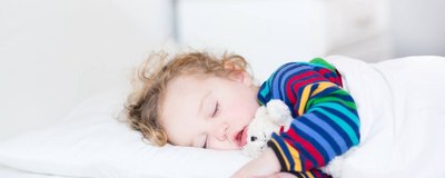 Jak długo w ciągu dnia powinno spać dziecko w 2.roku życia?