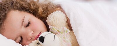 Stała pora snu oznacza lepszą regulację emocji i zachowania dziecka