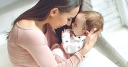 Jak budować bliskość z niemowlęciem