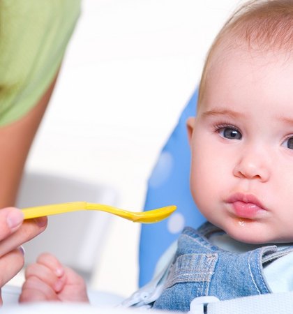 Żywienie niemowląt – co powinno jeść dziecko do 1. roku?