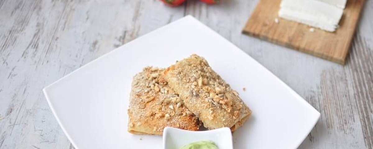 Pieczone krokiety z farszem ruskim w panierce z orzechów