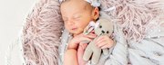 Stękanie noworodka podczas snu - o czym świadczy i co poradzić?