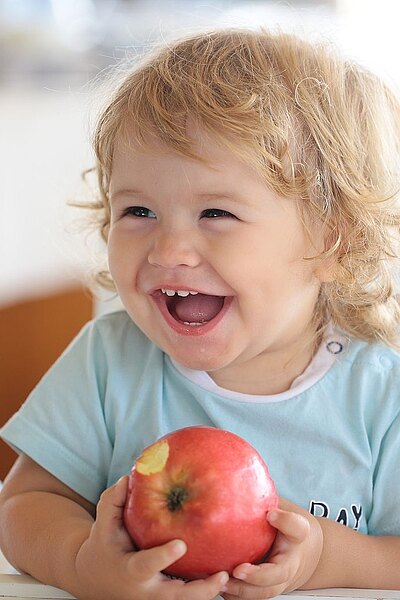 Jak wspierać samodzielność maluszka i jego rozwój?