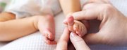 Wzmożone napięcie mięśniowe u niemowląt – jak rozpoznać, co robić, jak leczyć