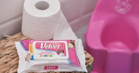 Velvet. Nawilżany papier toaletowy.