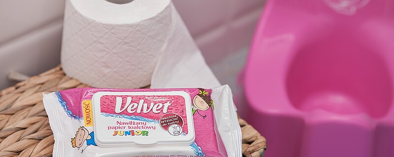 Velvet. Nawilżany papier toaletowy.