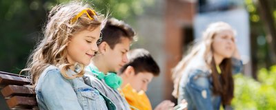 10 zaleceń od ekspertów: Jak pomóc nastolatkowi umiejętnie korzystać z mediów społecznościowych