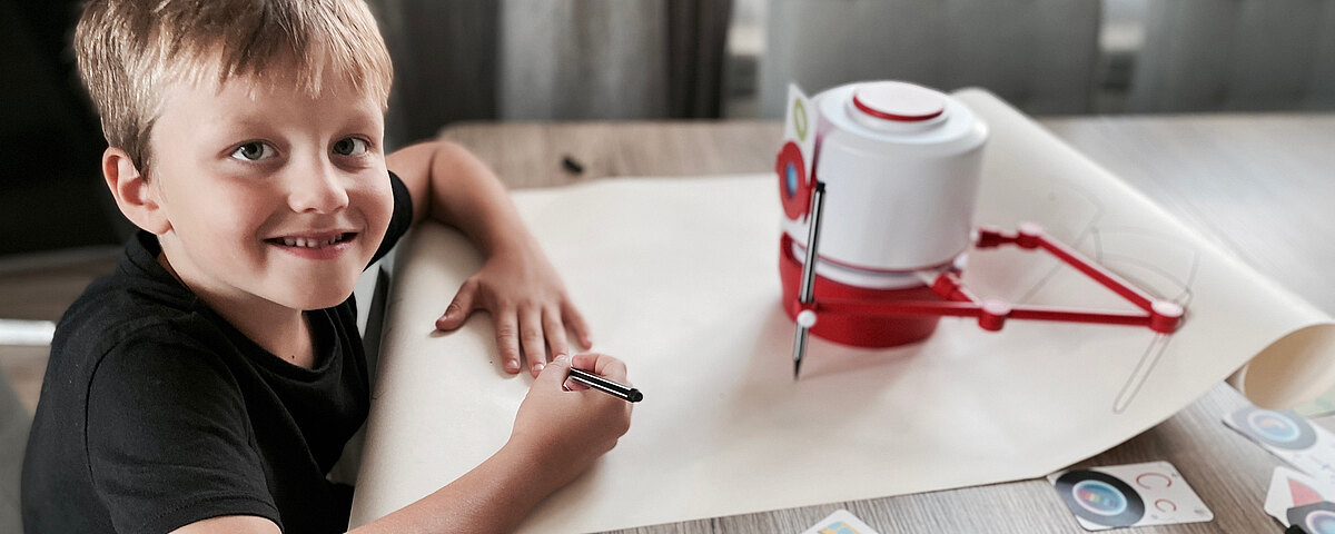 Nauka i zabawa - najlepsze połączenie. Dlaczego robot edukacyjny Step podbił serce mojego synka