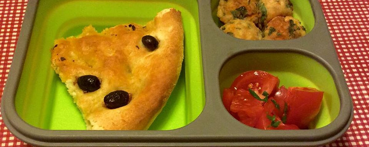 Włoska focaccia i tajskie kuleczki – szybko, prosto i smacznie